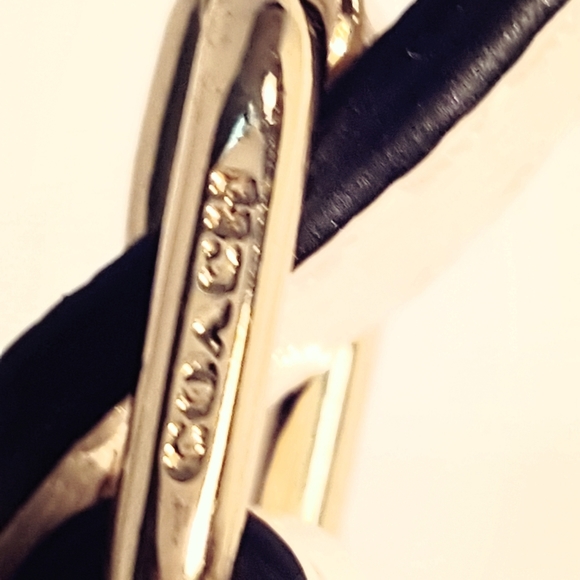 SOLD!!Authentic Vintage Coach Leather Shoulder Bag - Picture 7 of 8